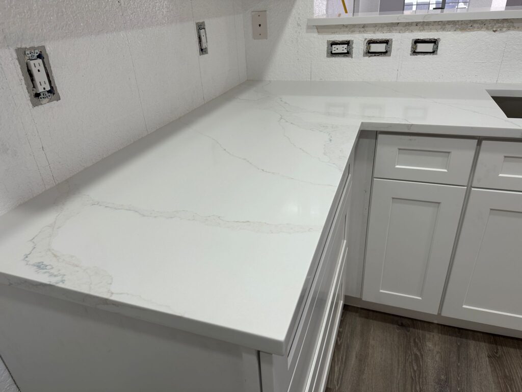 calacatta safyra quartz kitchen